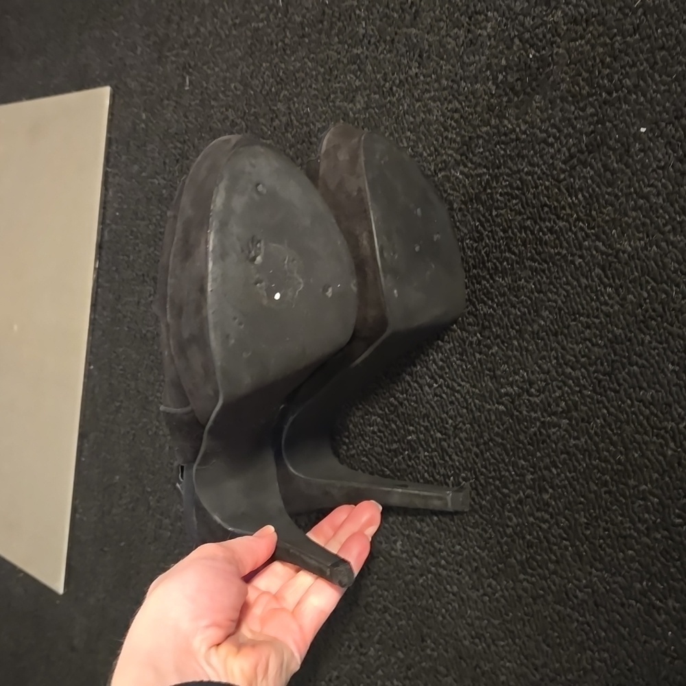 Black Guess heels - Picture 6 of 7